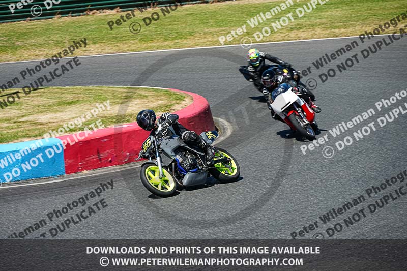 enduro digital images;event digital images;eventdigitalimages;mallory park;mallory park photographs;mallory park trackday;mallory park trackday photographs;no limits trackdays;peter wileman photography;racing digital images;trackday digital images;trackday photos